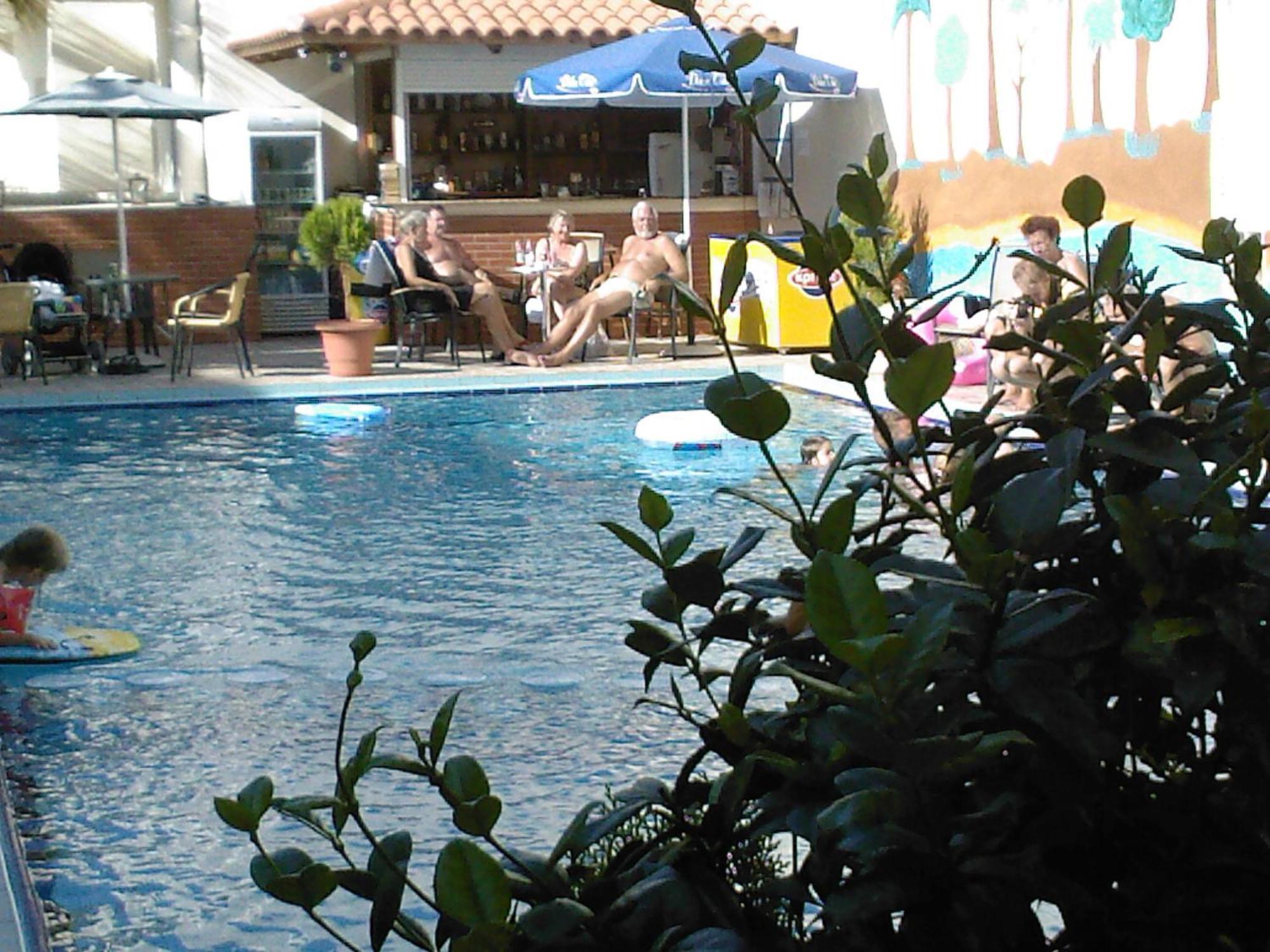 Akatos Hotel Agia Marina Eksteriør billede