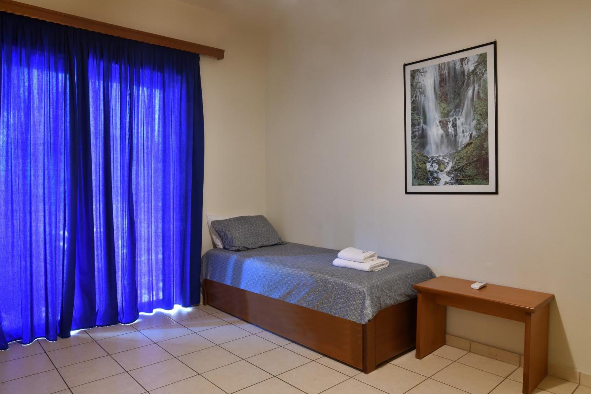 Akatos Hotel Agia Marina Eksteriør billede