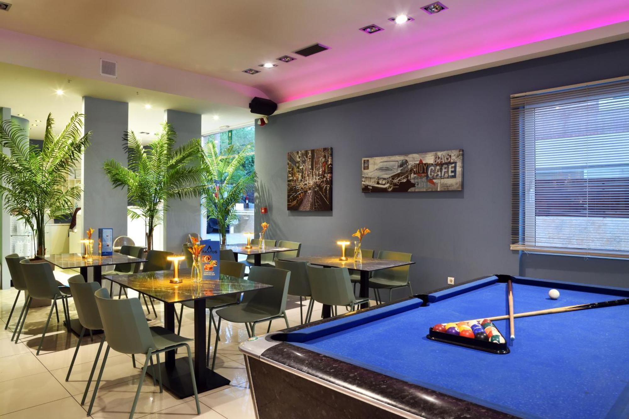 Akatos Hotel Agia Marina Eksteriør billede
