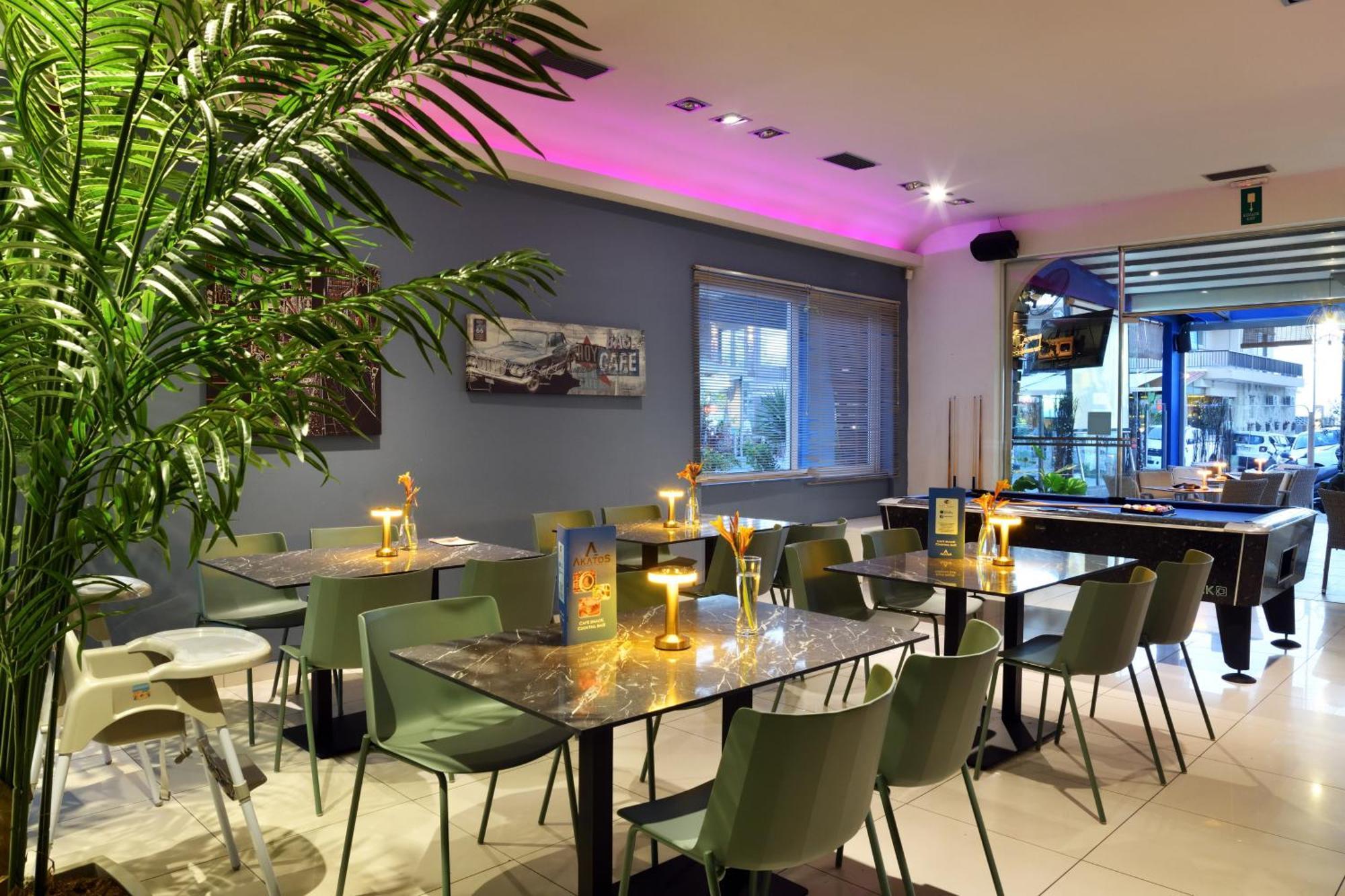 Akatos Hotel Agia Marina Eksteriør billede