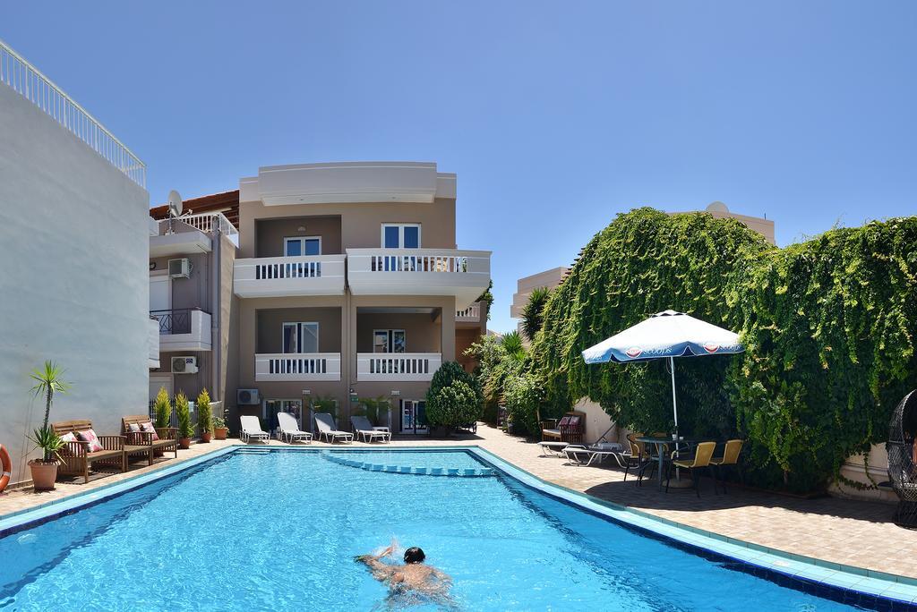 Akatos Hotel Agia Marina Eksteriør billede