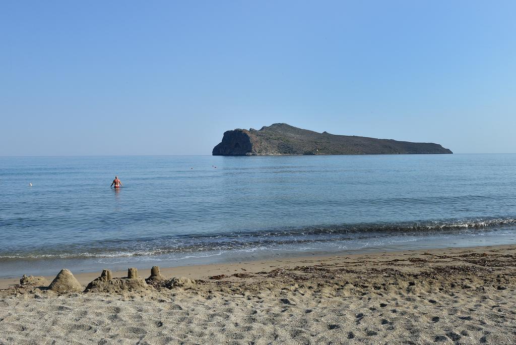 Akatos Hotel Agia Marina Eksteriør billede